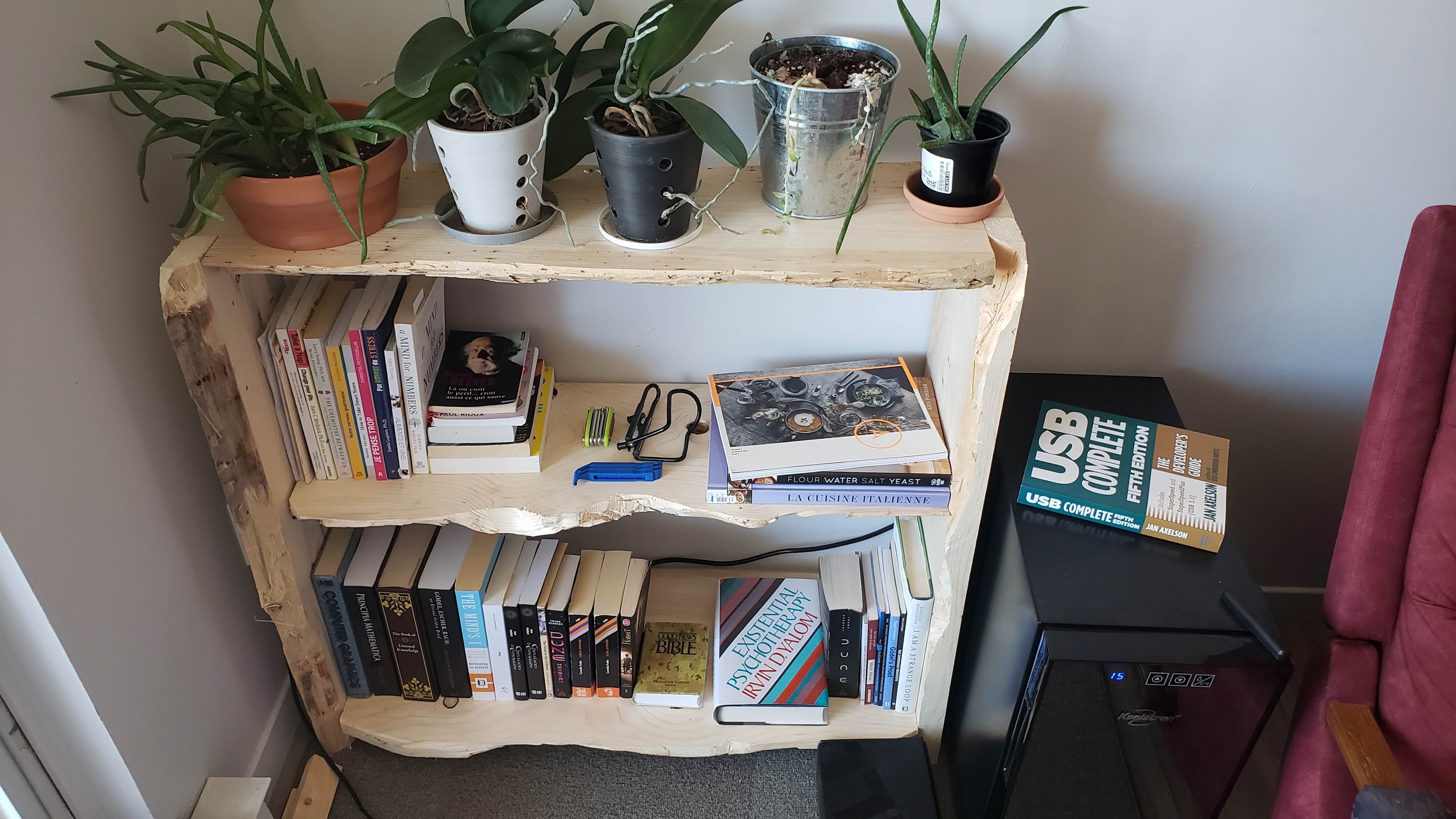 bookshelf